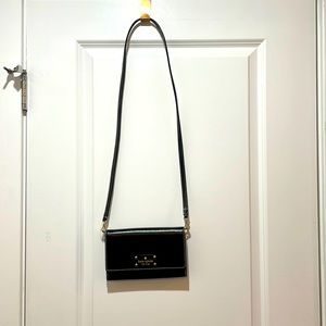 Kate spade black crossbody bag with dust bag